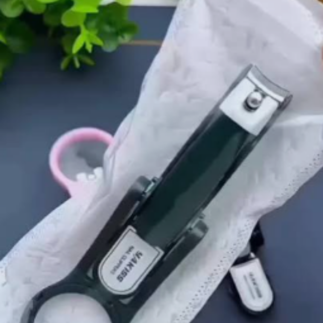 NailVision – Unghieră cu Lupă Integrată